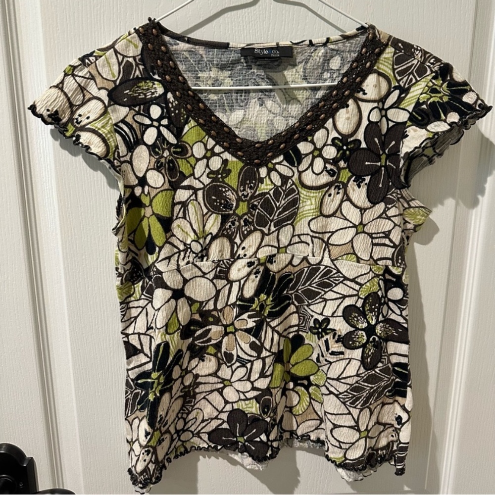 Style & Co Flutter Sleeve Green and White Retro Tropical Floral Print Boho Top
